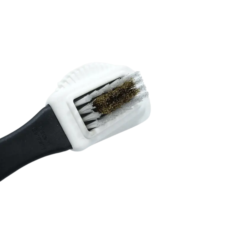 Suede brush